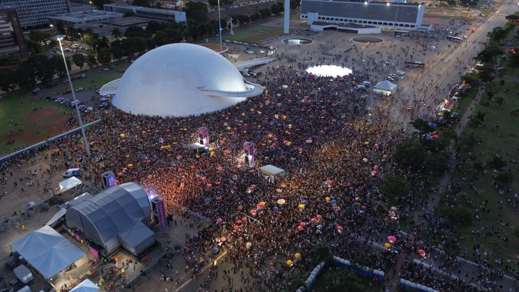 Gretchen é atração do Bloco das Montadas em Brasília neste domingo