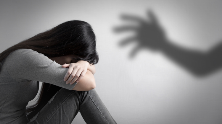 Profissionais de saúde são treinados para identificar sinais de violência contra mulheres e acolher as vítimas no DF Profissionais de saúde são treinados para identificar sinais de violência contra mulheres e acolher as vítimas no DF