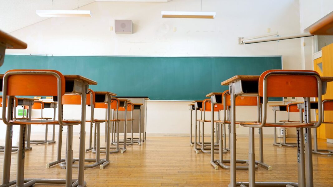 Escolas terão conteúdo sobre prevenção à violência contra a mulher com base na Lei Maria da Penha Escolas terão conteúdo sobre prevenção à violência contra a mulher com base na Lei Maria da Penha
