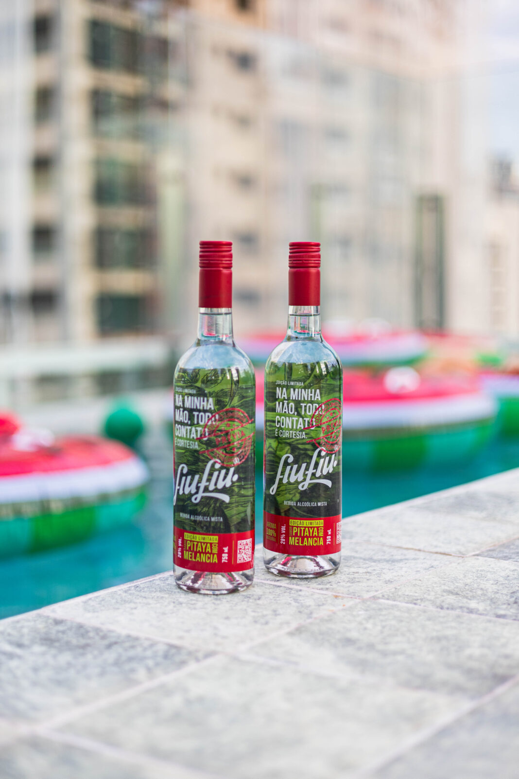 Fiu-Fiu apresenta novo sabor de destilado com combinação de pitaya e melancia Fiu-Fiu apresenta novo sabor de destilado com combinação de pitaya e melancia