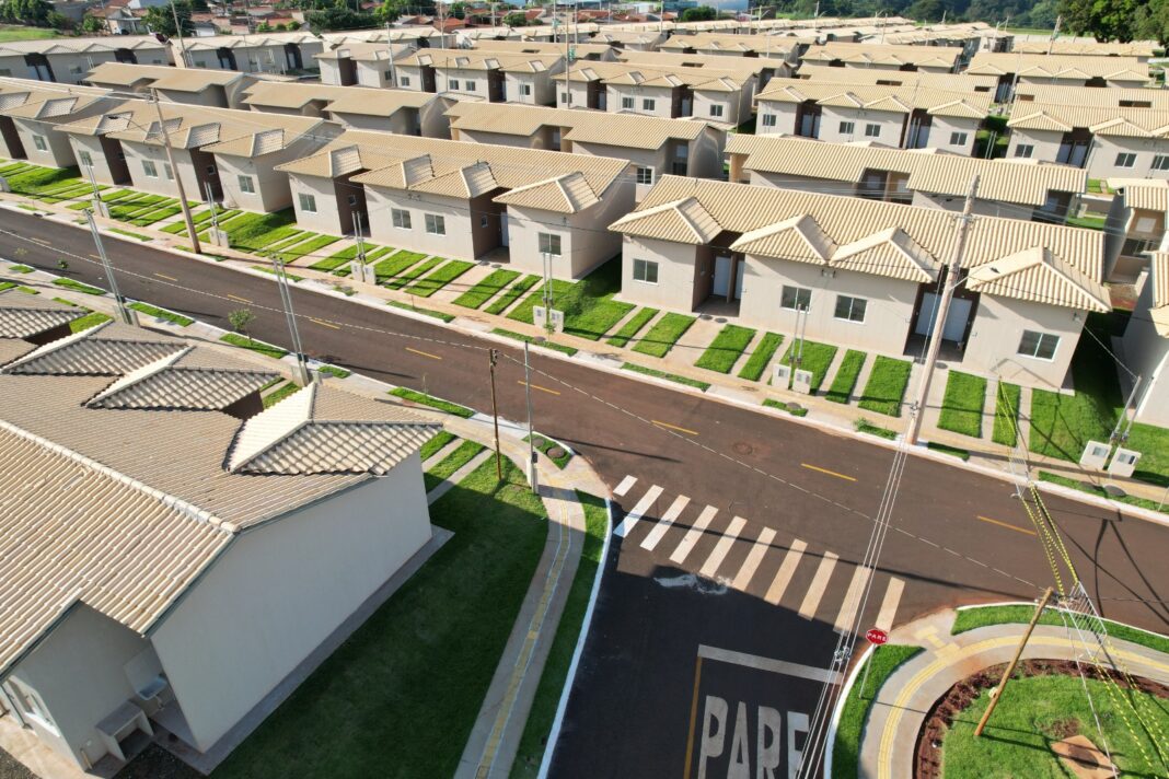 Governo investe mais de R$ 180 milhões em construção de casas a custo zero no Sudoeste goiano Governo investe mais de R$ 180 milhões em construção de casas a custo zero no Sudoeste goiano