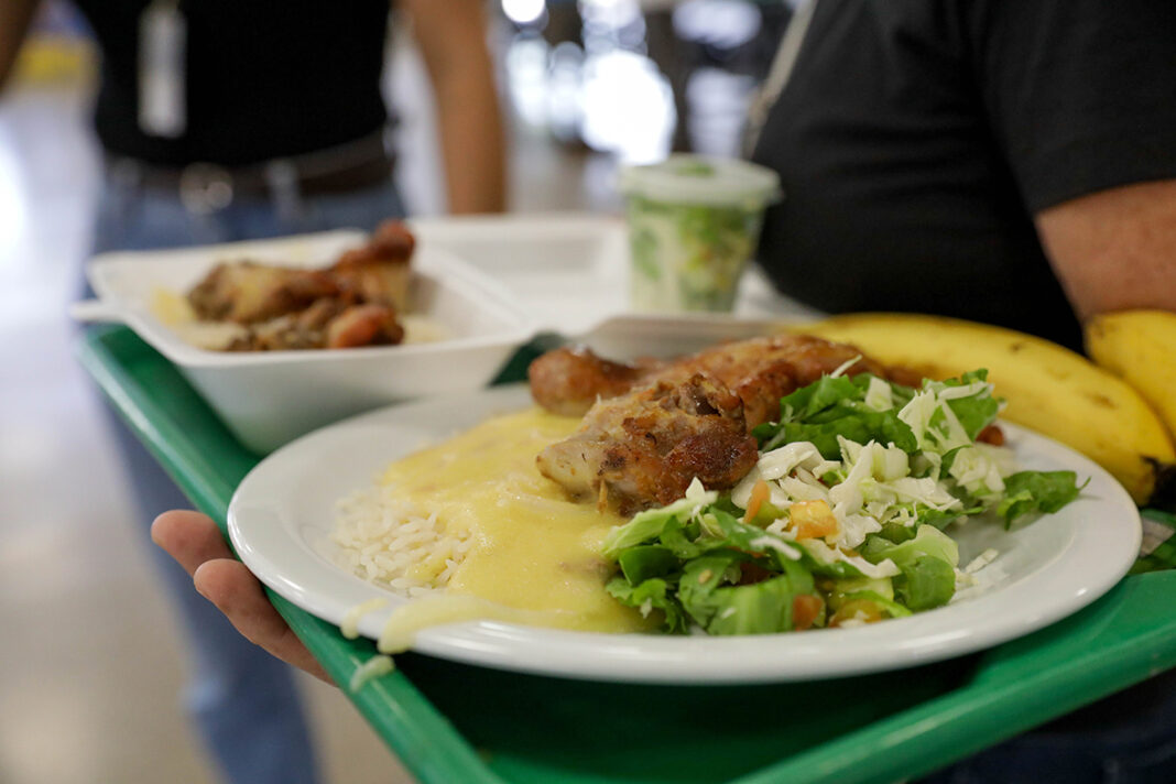 Ampliação no serviço dos restaurantes comunitários arma o GDF na luta contra a fome Ampliação no serviço dos restaurantes comunitários arma o GDF na luta contra a fome