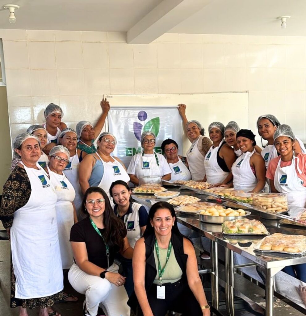 Mais 15 mulheres concluem curso de confeitaria e se preparam para empreender em Valparaíso Mais 15 mulheres concluem curso de confeitaria e se preparam para empreender em Valparaíso