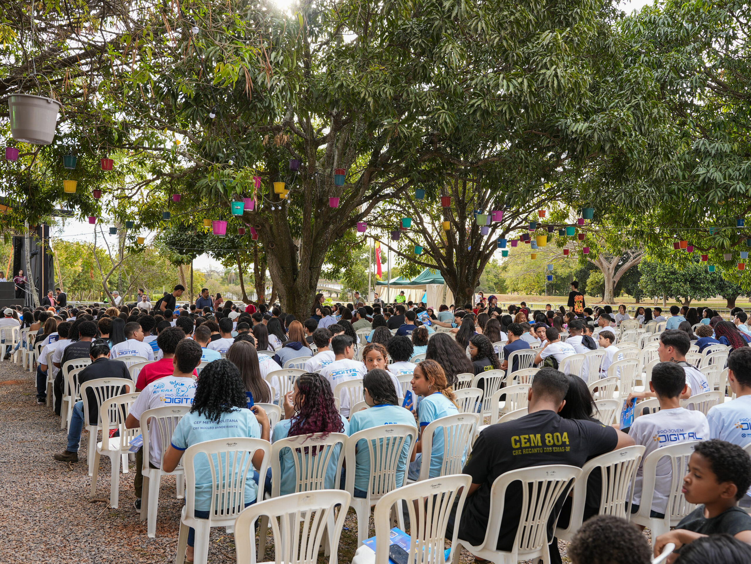 Pró-Jovem Digital certifica 280 jovens e amplia oportunidades no DF Pró-Jovem Digital certifica 280 jovens e amplia oportunidades no DF