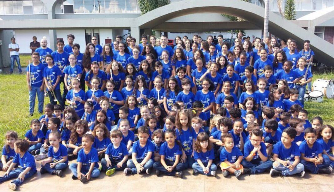 Instituto Arte Jovem celebra 10 anos com espetáculo especial no Teatro Nacional Instituto Arte Jovem celebra 10 anos com espetáculo especial no Teatro Nacional