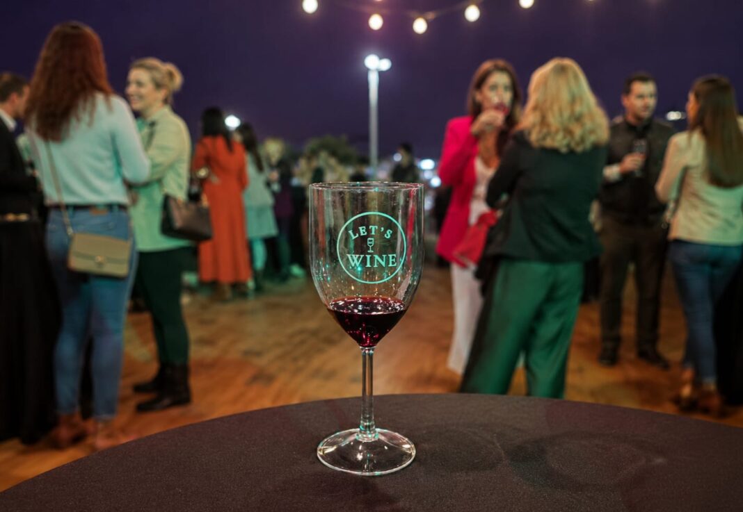 Let’s Wine desembarca no The Club Beach Tennis Let’s Wine desembarca no The Club Beach Tennis