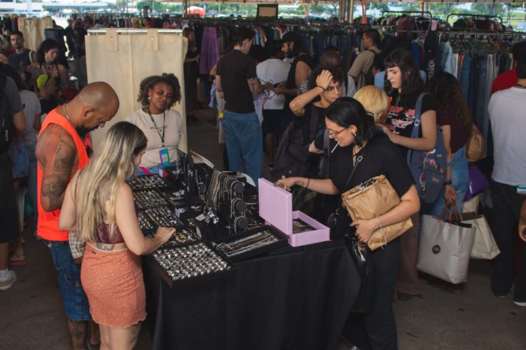 Remoda ocupa a Galeria dos Estados com 80 expositores, música e gastronomia Remoda ocupa a Galeria dos Estados com 80 expositores, música e gastronomia