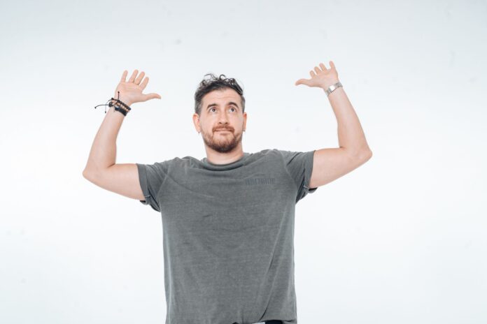 Afonso Padilha apresenta novo show de humor em Brasília