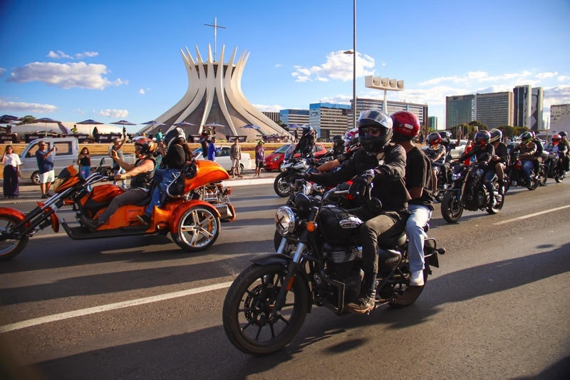 É neste sábado (1º): Passeio Motociclístico do Capital Moto Week encerra festival pelas ruas de Brasília É neste sábado (1º): Passeio Motociclístico do Capital Moto Week encerra festival pelas ruas de Brasília