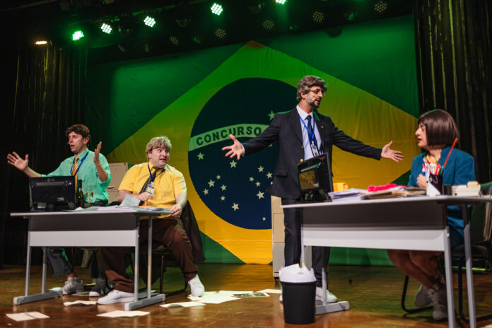 Como Passar em Concurso Público atrai 2.700 espectadores no Teatro La Salle