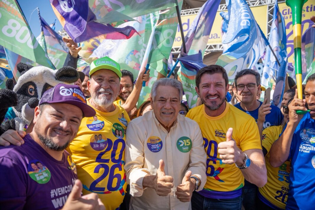 Glaustin reúne força política de todo o estado de Goiás em lançamento da campanha à reeleição Glaustin reúne força política de todo o estado de Goiás em lançamento da campanha à reeleição