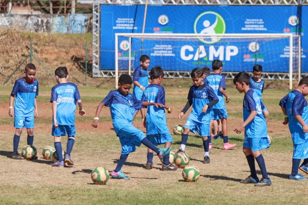CAMP – Cidadão do Amanhã leva aulas gratuitas de futebol para 2 mil crianças e adolescentes no Guará CAMP – Cidadão do Amanhã leva aulas gratuitas de futebol para 2 mil crianças e adolescentes no Guará