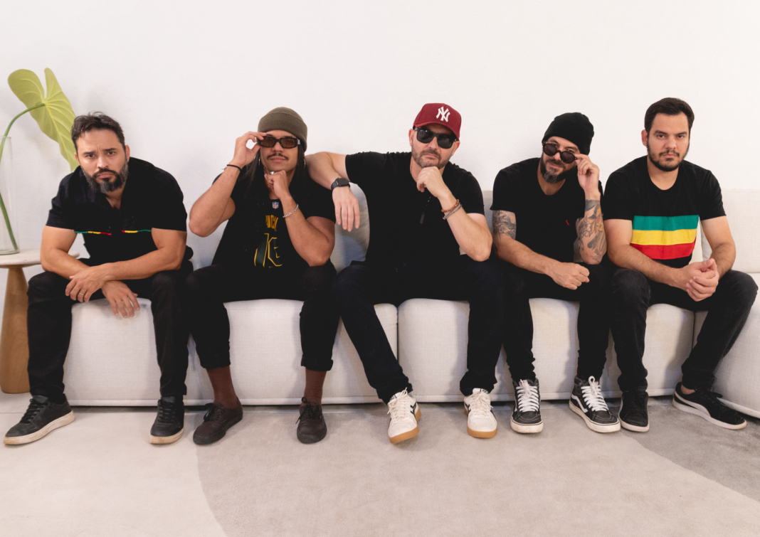 Banda O Bando marca retorno autoral com o lançamento do EP “Eu, Você e Mais Nada” no dia 4 de setembro Banda O Bando marca retorno autoral com o lançamento do EP “Eu, Você e Mais Nada” no dia 4 de setembro