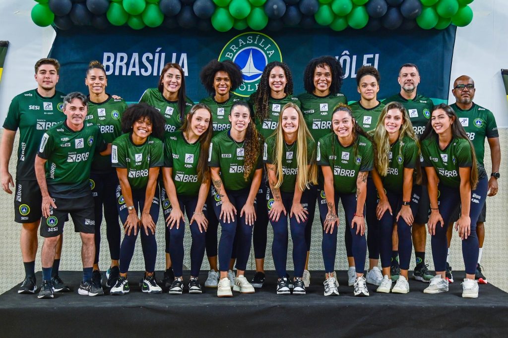 Brasília Vôlei tem elencos que misturam atletas da base à experiência Brasília Vôlei tem elencos que misturam atletas da base à experiência