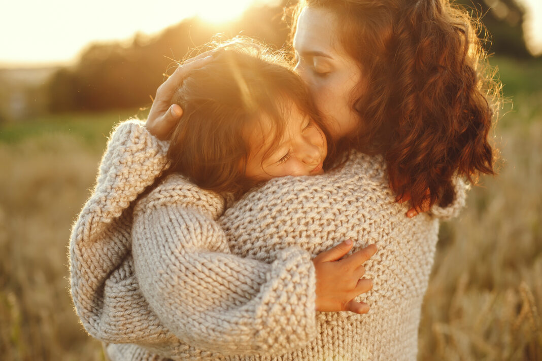 Por que ainda culpamos apenas as mães? O apagamento da figura paterna na proteção da infância Por que ainda culpamos apenas as mães? O apagamento da figura paterna na proteção da infância