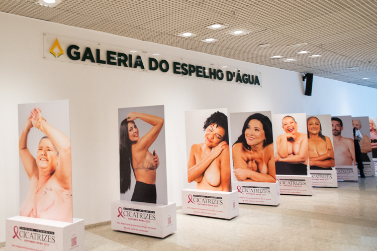 Exposição fotográfica “Cicatrizes” alerta sobre o câncer de mama Exposição fotográfica “Cicatrizes” alerta sobre o câncer de mama