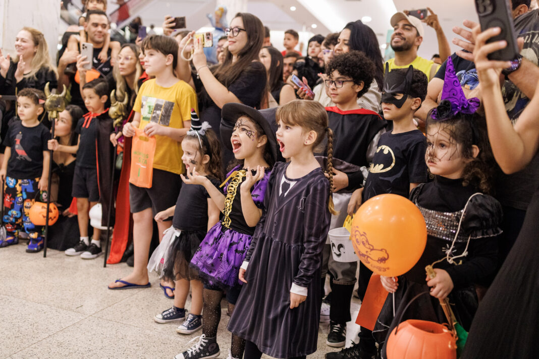 Halloween gratuito no Taguatinga Shopping terá bailinho, caça aos doces e cenário inspirado no laboratório do Frankenstein Halloween gratuito no Taguatinga Shopping terá bailinho, caça aos doces e cenário inspirado no laboratório do Frankenstein