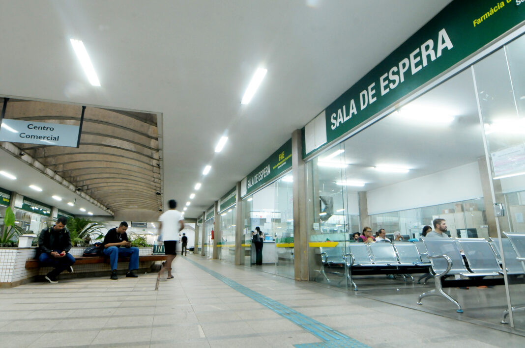 Farmácia de Alto Custo antecipa para esta quarta-feira (28) atendimentos marcados para a sexta (30) Farmácia de Alto Custo antecipa para esta quarta-feira (28) atendimentos marcados para a sexta (30)