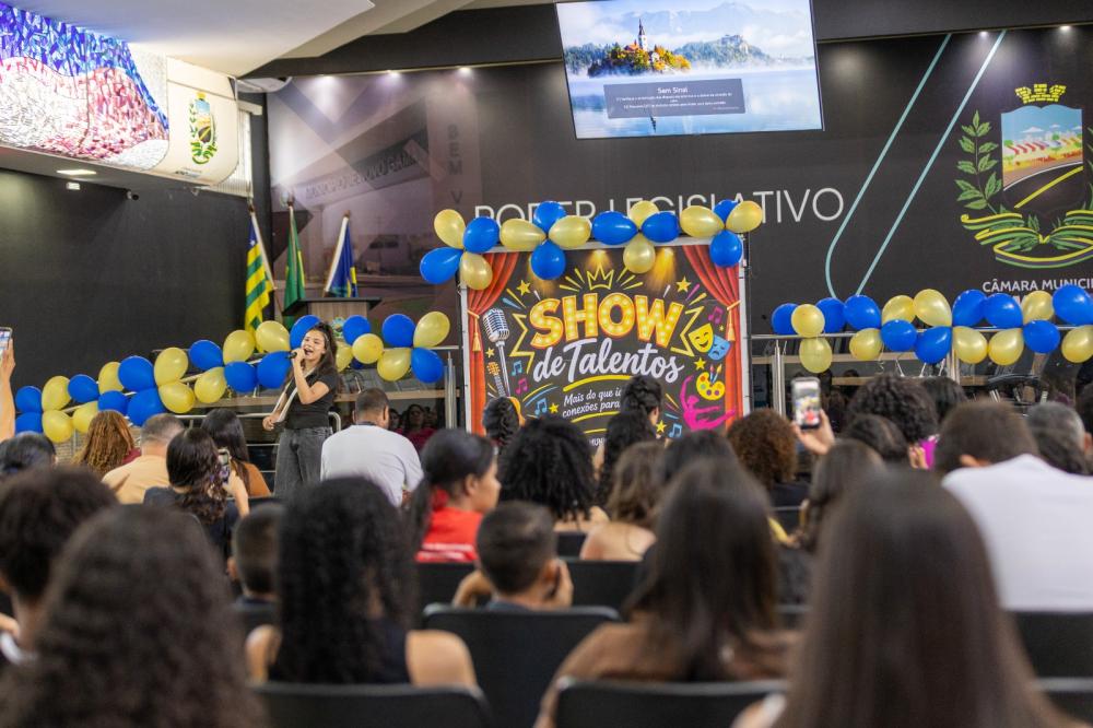 Centro de Línguas de Novo Gama promove show anual de talentos Centro de Línguas de Novo Gama promove show anual de talentos
