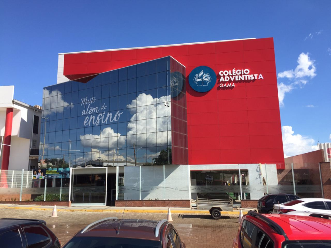 Educação de excelência e ensino de valores cristãos Educação de excelência e ensino de valores cristãos